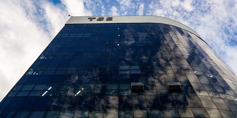 TSE determina que Meta e X divulguem relatórios sobre posts em redes