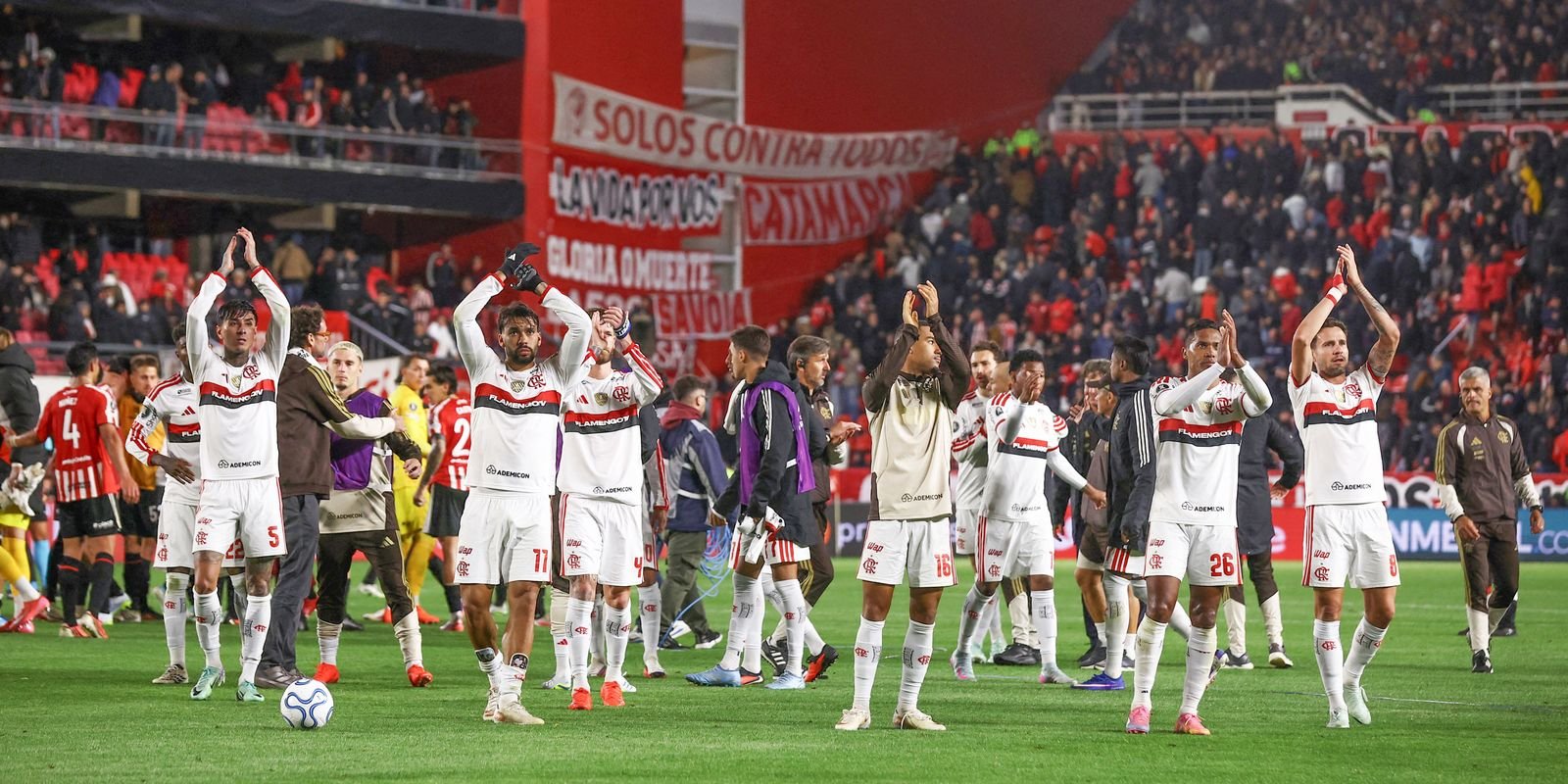 Flamengo e Estudiantes buscam vaga na final da Libertadores no Maraca