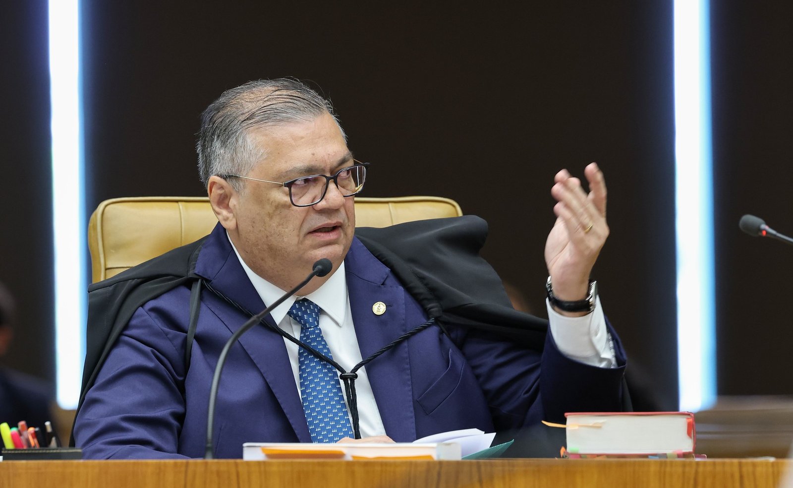 Dino relata ameaças e diz: se juiz passar a ter medo de decidir, 'não existe mais Poder Judiciário'