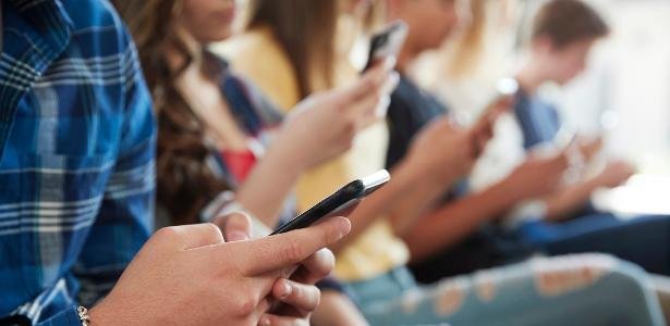 Por que proibir redes sociais a adolescentes não significa protegê-los