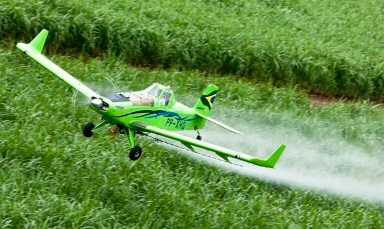 Brasil é 2º maior importador de pesticidas proibidos na UE, diz Oxfam