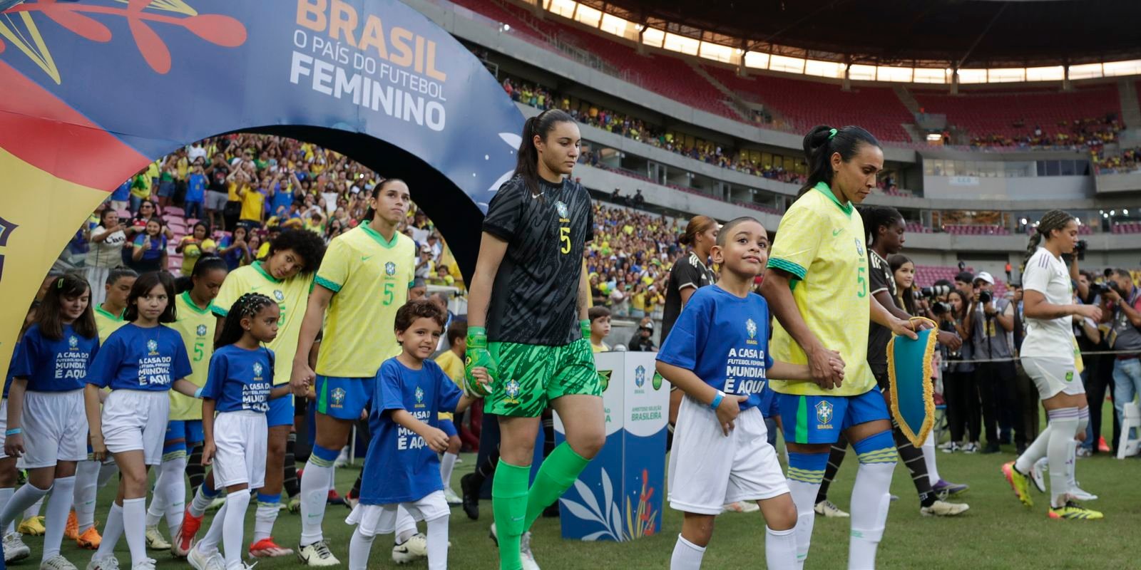 cbf_anuncia_amistosos_da_selecao_feminina_em_palcos_da_copa_do_mundo.jpg