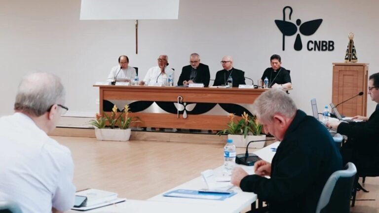 CNBB esclarece quem pode falar em seu nome após carta de bispos