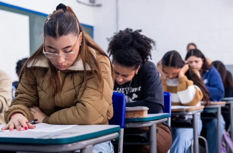 Simulado do Provão e Enem terá resultado na Sala do Futuro e correção na escola