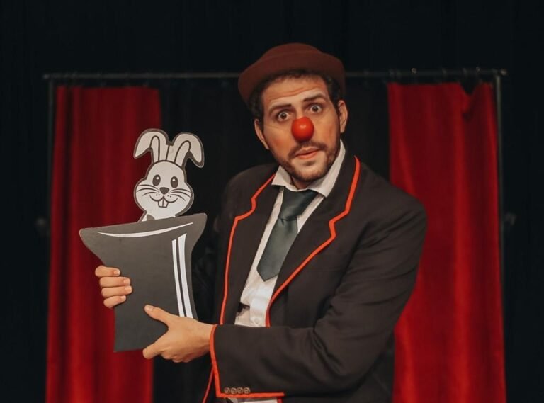 espetculo-circense-de-maring-marca-abertura-do-festival-nacional-de-circo-teatro-de-araatuba