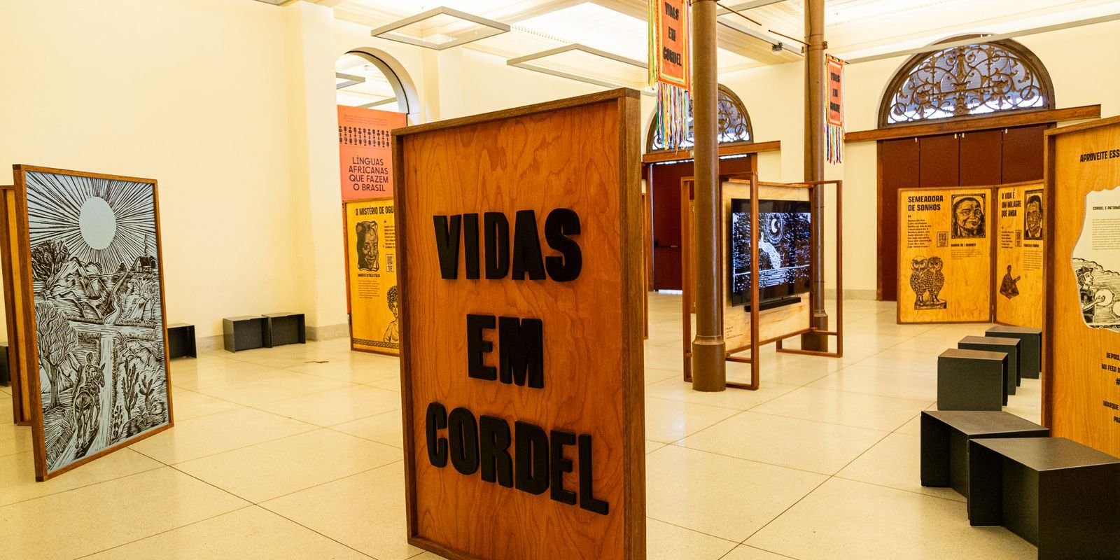 exposicao_vidas_em_cordel_-_foto_thais_diniz.jpg