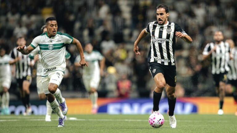 Igor Gomes decide, Atlético-MG vence o Coritiba e entra no G-5