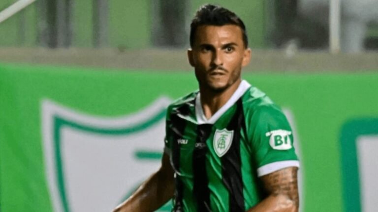 Já rebaixado, América-MG vence o Operário-PR com gol no fim