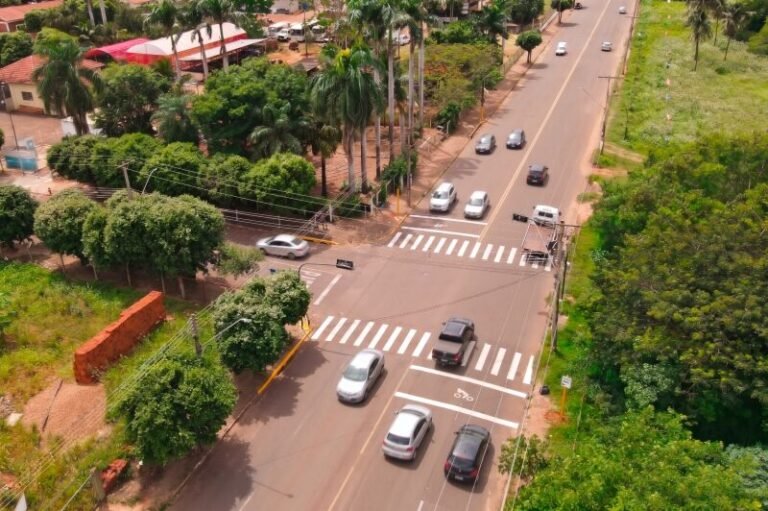 Novo semáforo já está funcionando no cruzamento da Paraíba com a Rio Grande do Sul