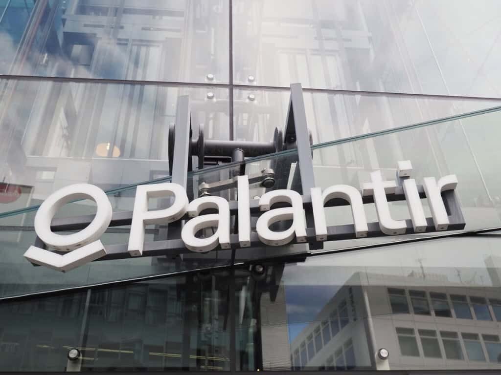 Palantir diz que EUA não podem desligar IA militar usada pela Otan