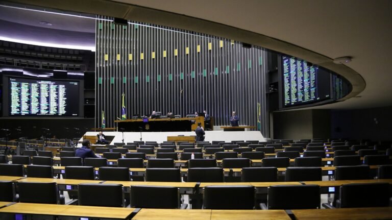 Concentração de votos impede efetividade de 'puxadores de voto' do PSOL e coloca em xeque estratégia eleitoral da esquerda