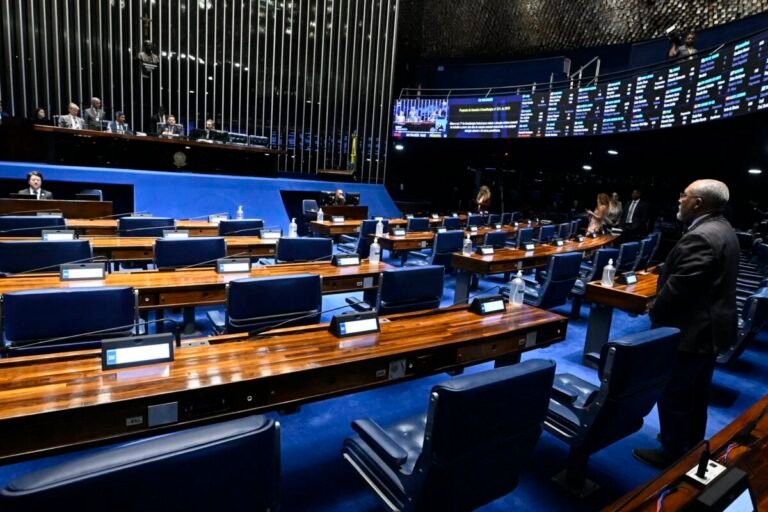 Plenário do Senado discute PEC da Segurança Pública; votação pode ser ainda hoje