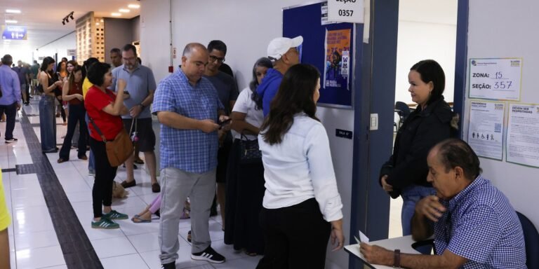 TSE discute acesso à cabine de votação e regras no segundo turno