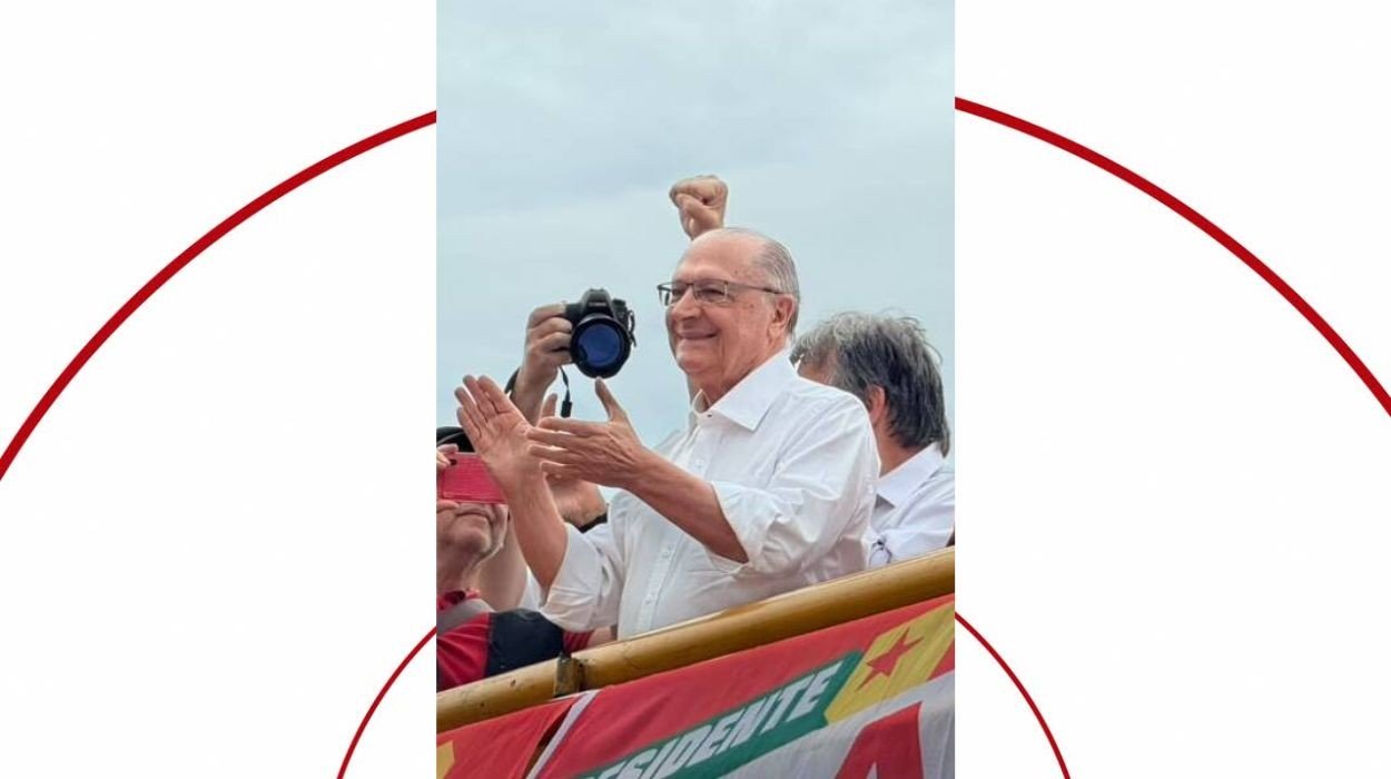 Em São Carlos, Alckmin diz que Flávio Bolsonaro apresentou exigências porque 'não quer abrir sigilo nenhum' 