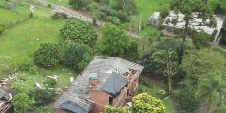tornado_na_serra_do_rs_foi_o_2_em_15_dias_e_causou_ventos_de_100_km.h01.jpg